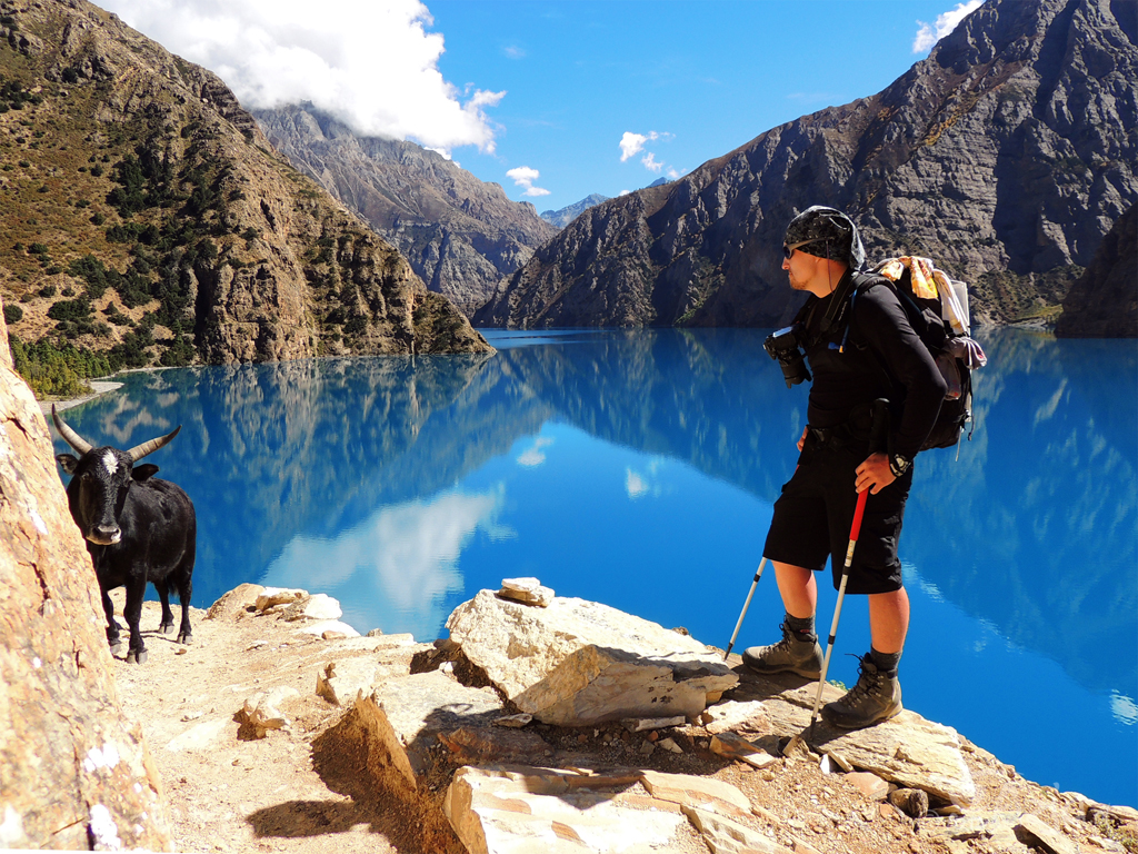 Dzień 6: Jezioro Phoksundo - prawie jak kadr z filmu Himalaya...